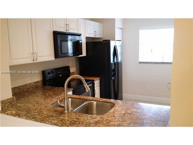 Building Photo - 438 NE 210th Cir Terrace