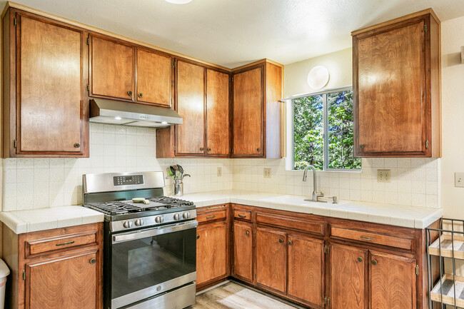 Building Photo - 28434 Altamont Ct