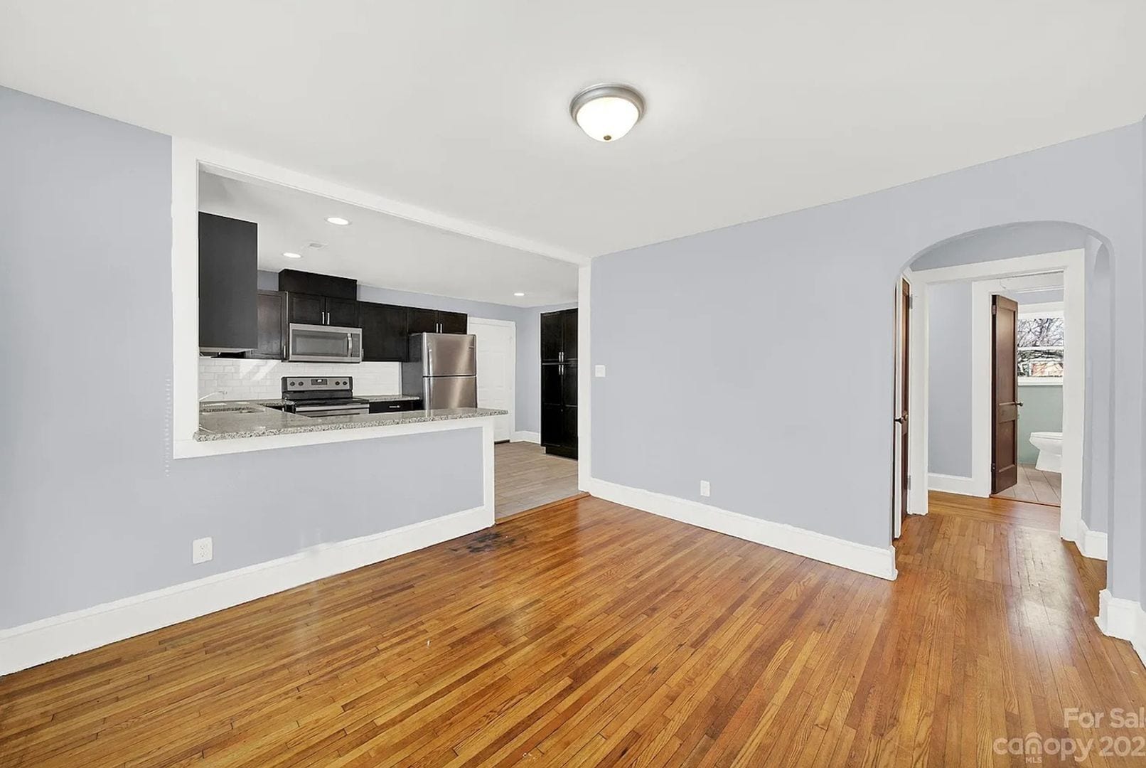 Building Photo - 2212 Edison St