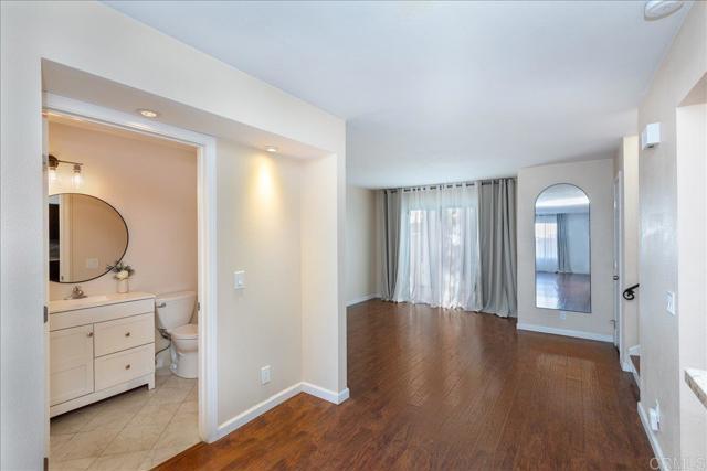 Building Photo - 1640 Maple Dr