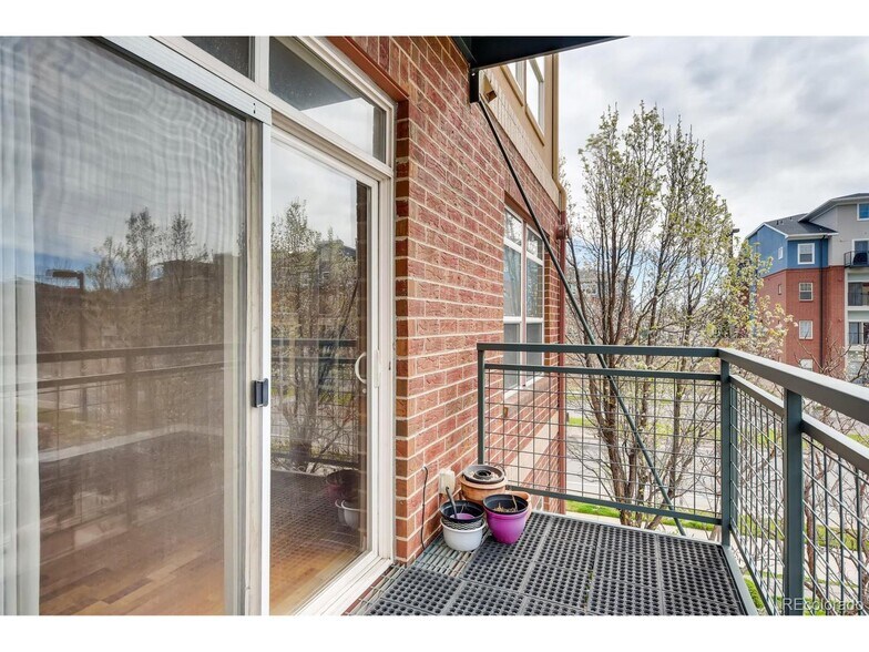 Building Photo - 10176 Park Meadows Dr