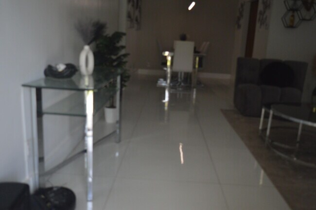 Building Photo - 896 SW 64th Terrace