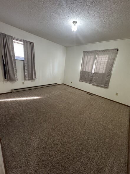 Building Photo - 505 Kerry Dr