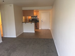 Building Photo - 5540 Lindo Paseo