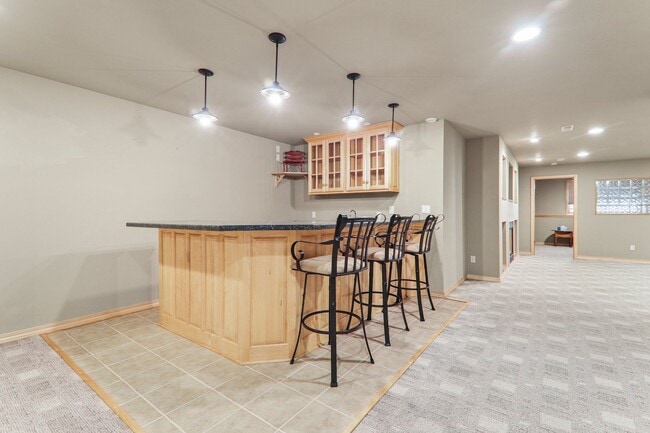 Building Photo - 9621 Shadow Wood Dr