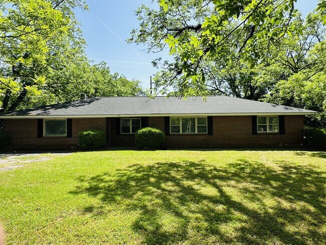Primary Photo - 1441 Central Ave