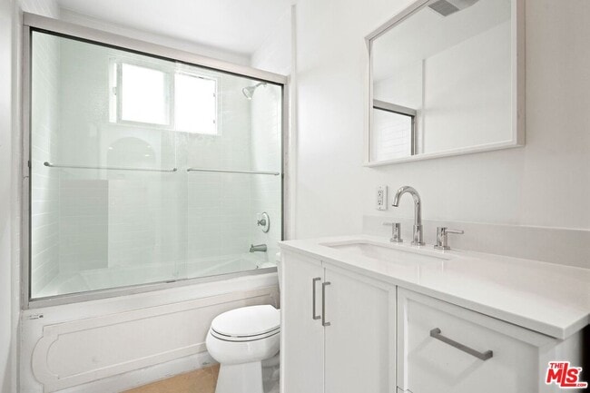 Building Photo - 924 5th St