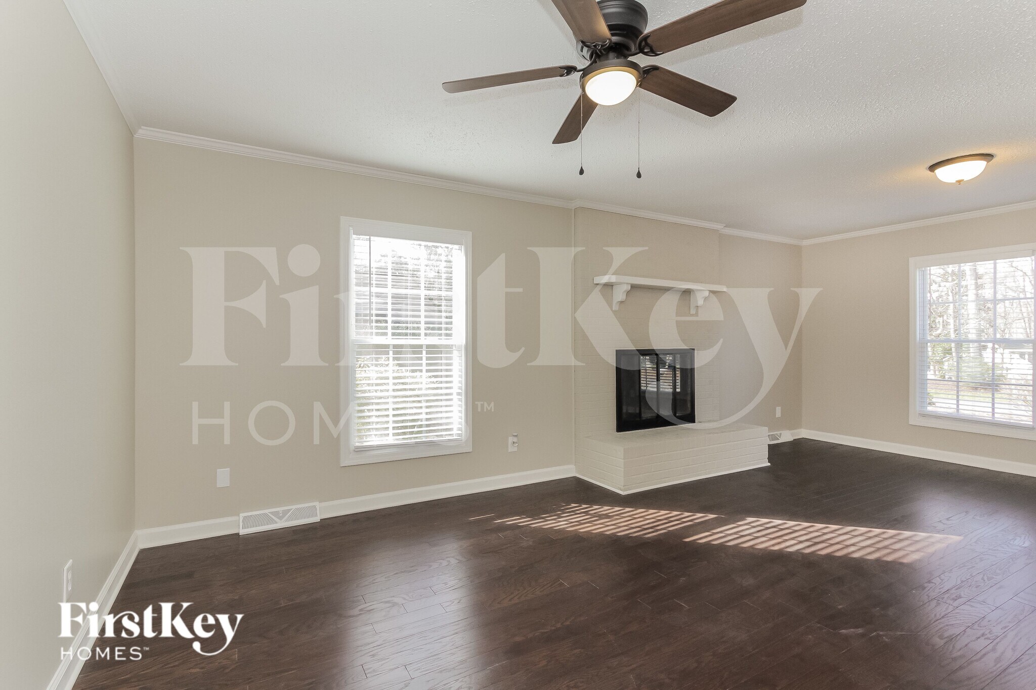 Building Photo - 10601 Parlor Rd