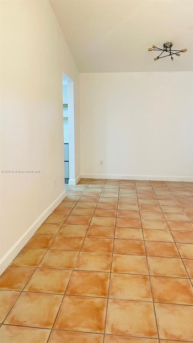 Building Photo - 15210 SW 48th Terrace