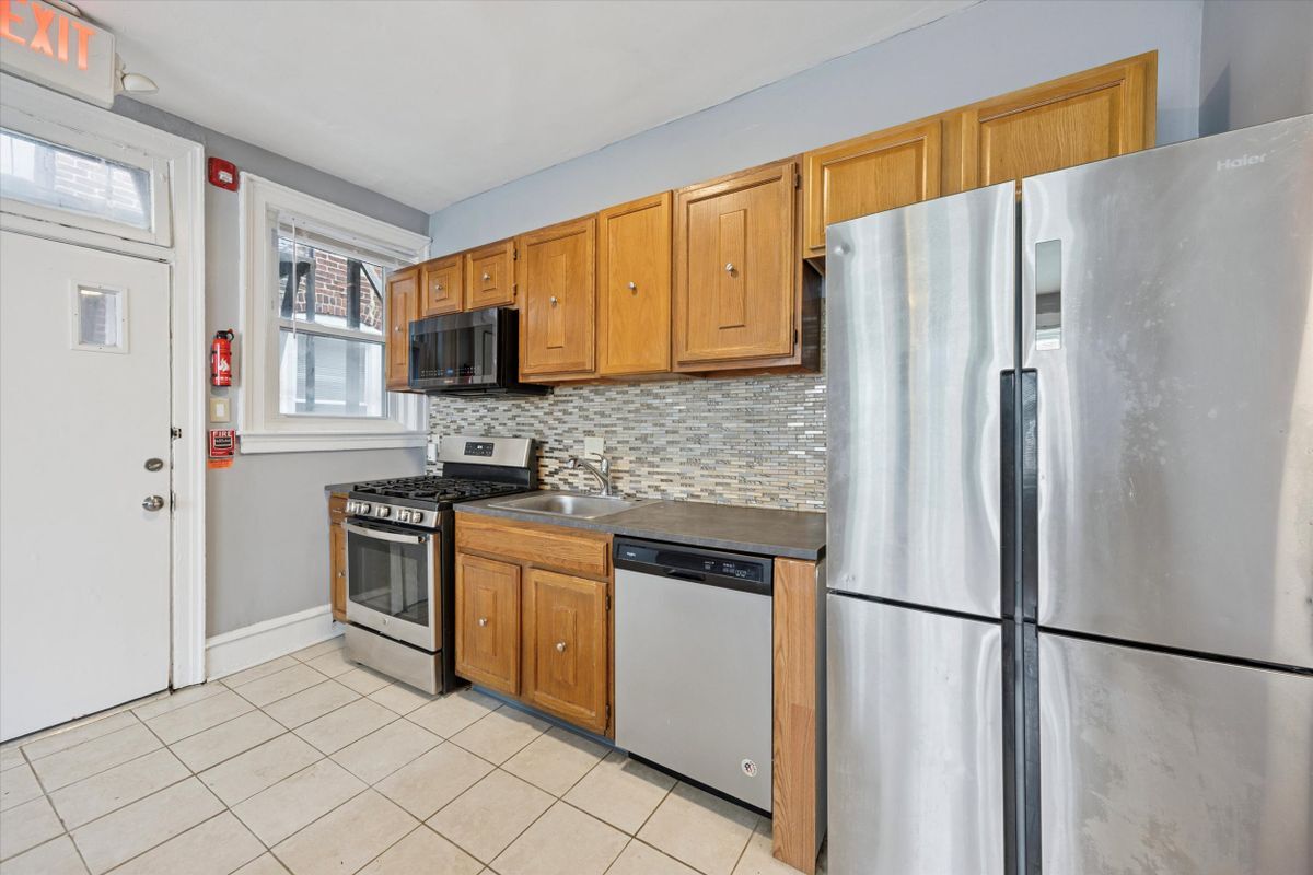 Building Photo - 5235 Wissahickon Ave