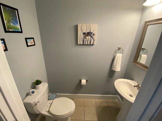 Building Photo - 8603 Marlin Pl