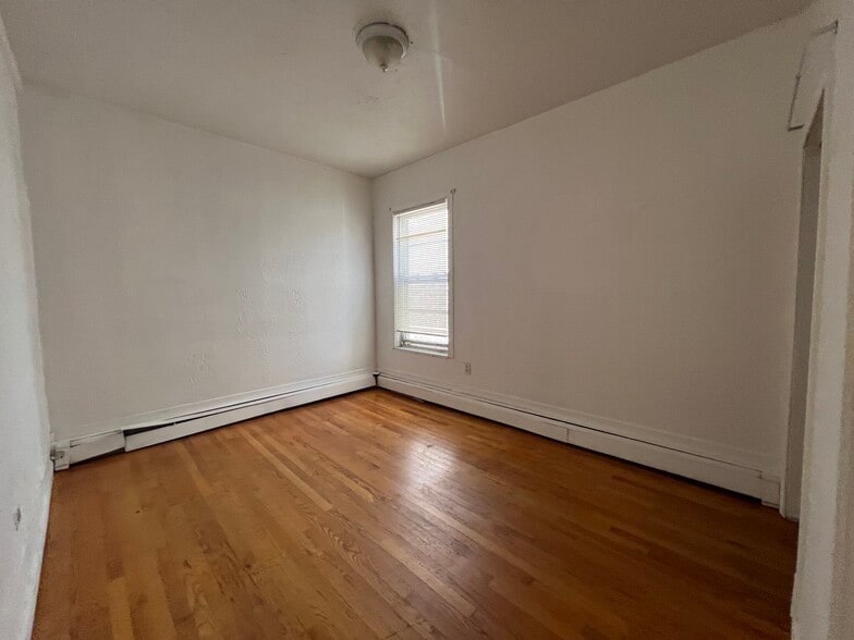 Building Photo - 848 Huntington Ave