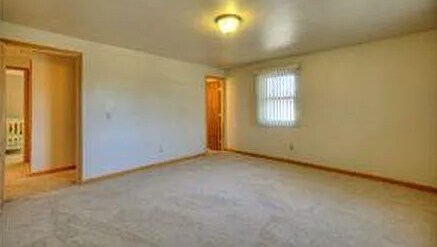 Building Photo - 4063 S Rosemary Way