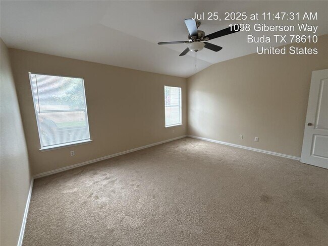 Building Photo - 1098 Giberson Way