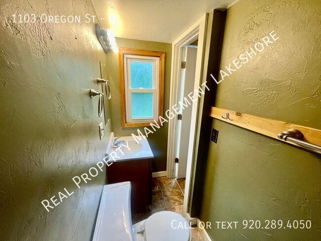 Building Photo - 1103 Oregon St