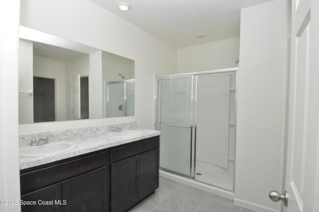 Building Photo - 180 Hammock Rd SE