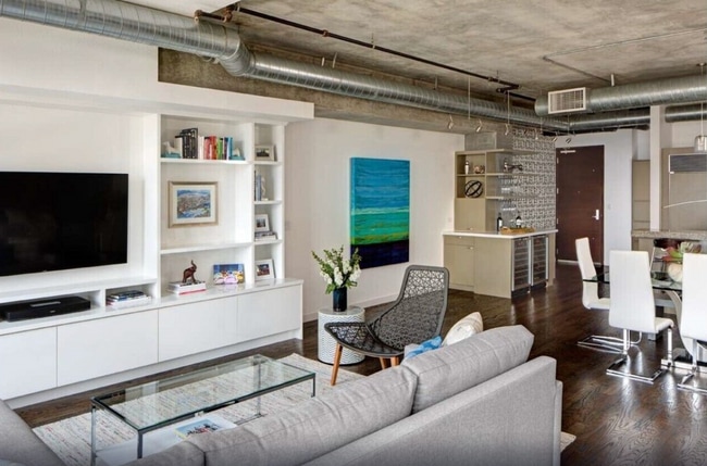 Building Photo - 877 Island Ave