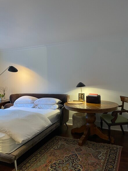 Building Photo - 134 Elysian Way NW