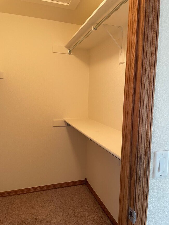 Building Photo - 3545 Big Ben Dr