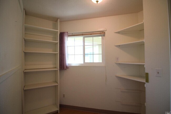 Building Photo - 132 Bryce Way