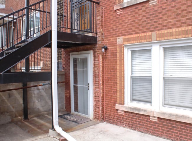 Building Photo - 2140 W 23rd St