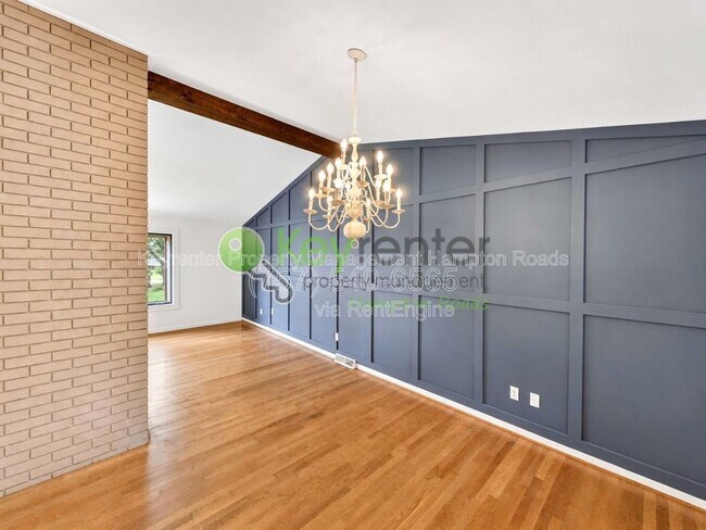 Building Photo - 608 Charlton Dr