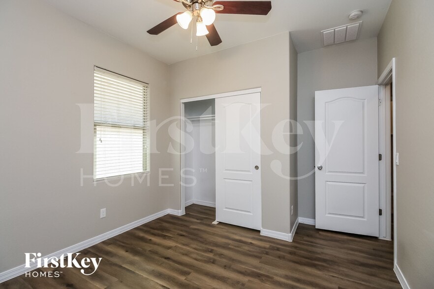 Building Photo - 13157 E Tumbleweed Ln