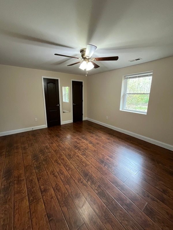 Building Photo - 1542 Monument Ave