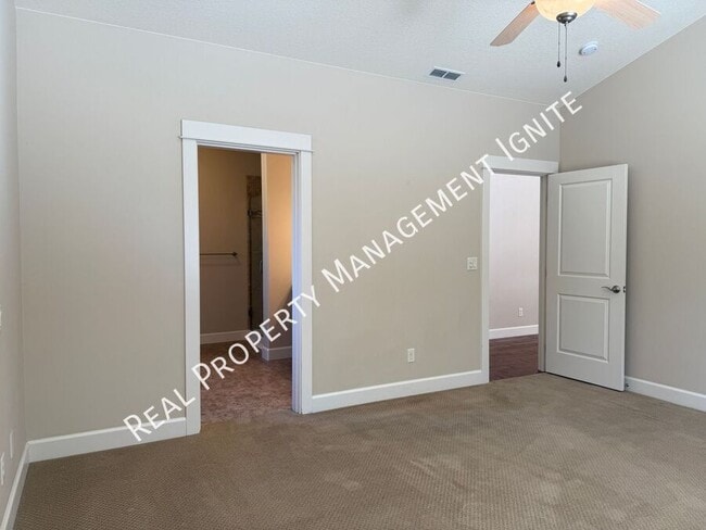 Building Photo - 61551 SE Baptist Way