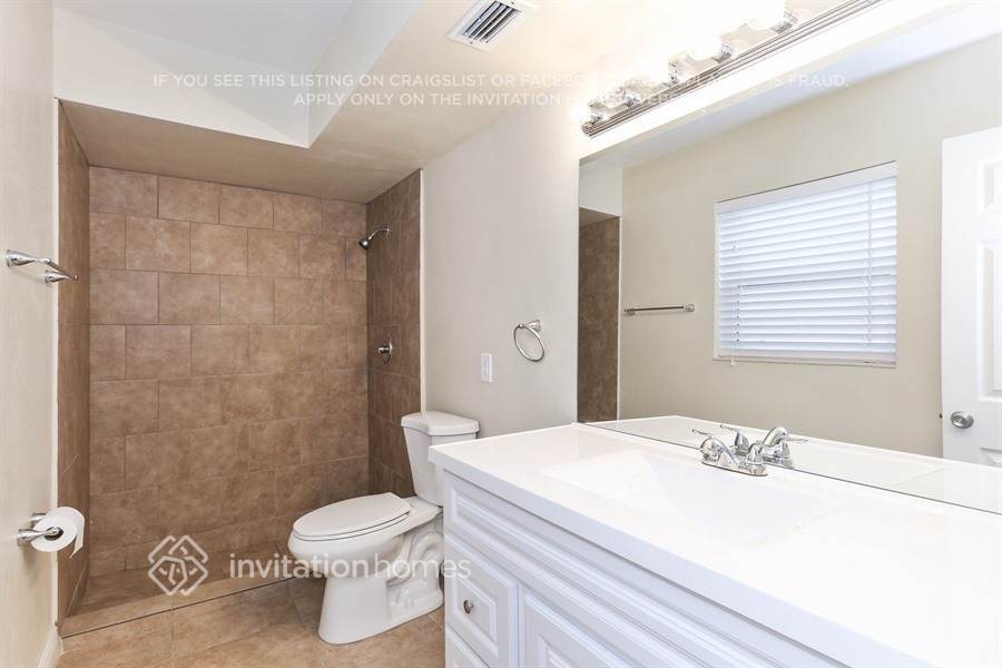 Building Photo - 10320 NW 18th Pl