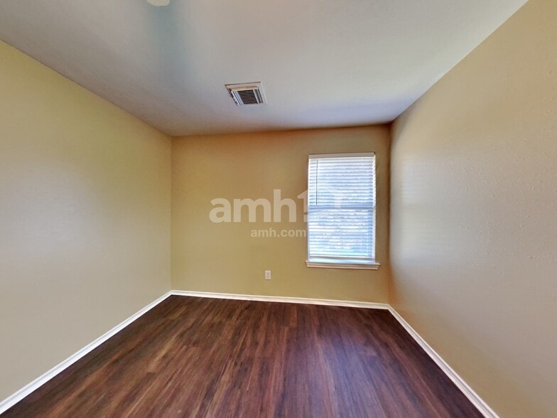 Building Photo - 149 Bristol Bend Ln