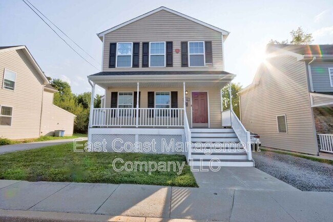 Building Photo - 137 Winters Ln