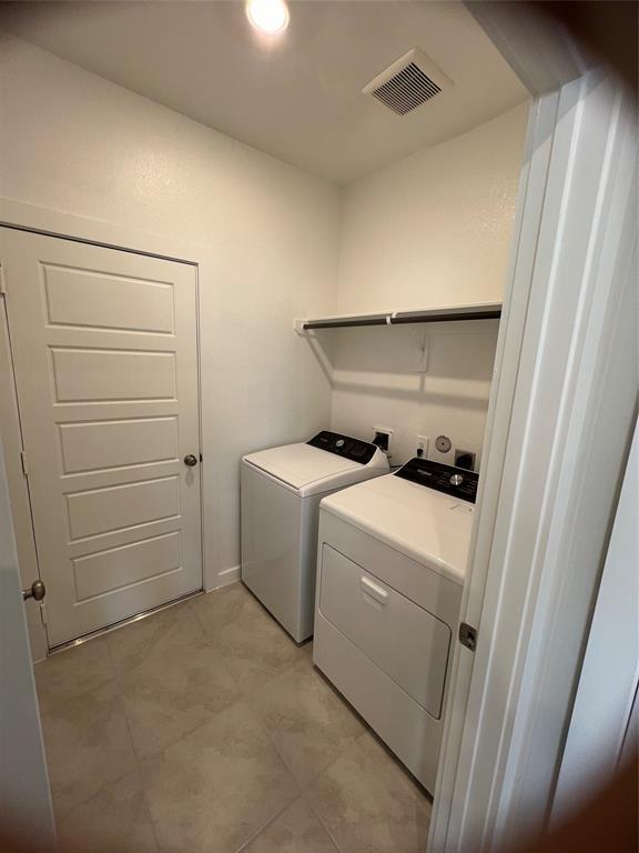 Building Photo - 1722 Cayden Oak Ln