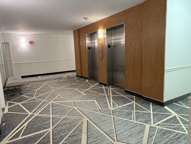 Building Photo - 3450 S Ocean Blvd