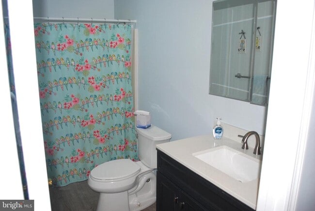 Building Photo - 290 Lawndale Ave