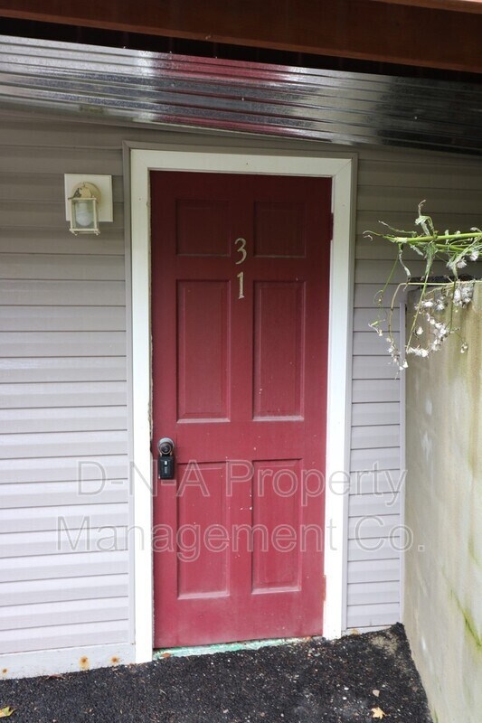 Building Photo - 108 3rd St