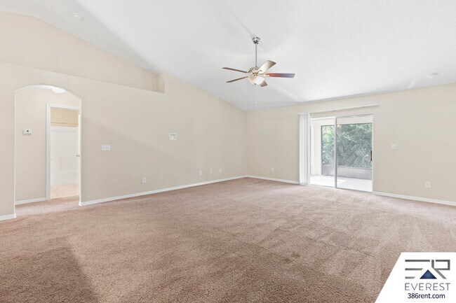 Building Photo - 15 Firtree Ln