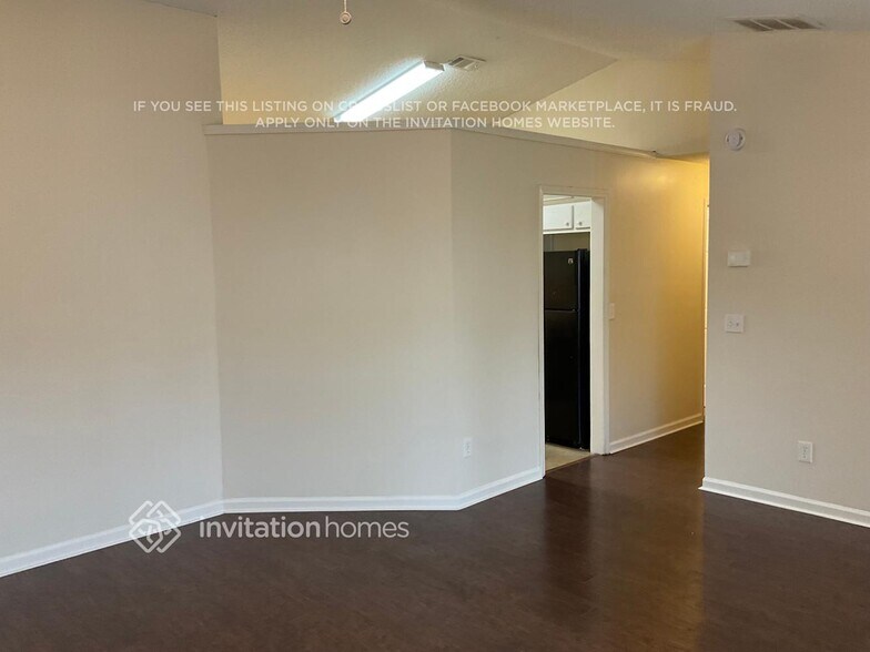 Building Photo - 211 Ashland Creek Ct