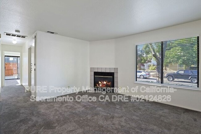 Building Photo - 3203 Sher Ct
