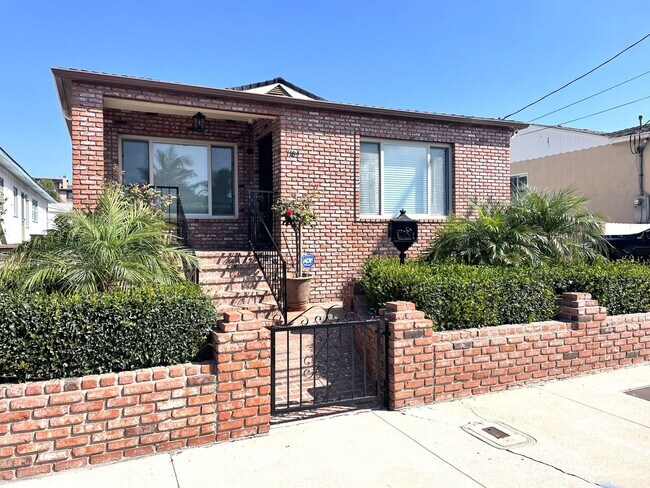 Primary Photo - Charming 3-Bedroom Home with Modern Upgrad...