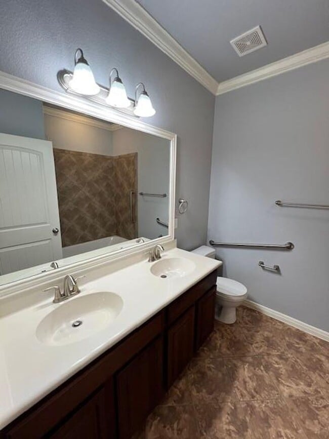 Building Photo - Executive One Story / 4 bedroom / Reserve ...