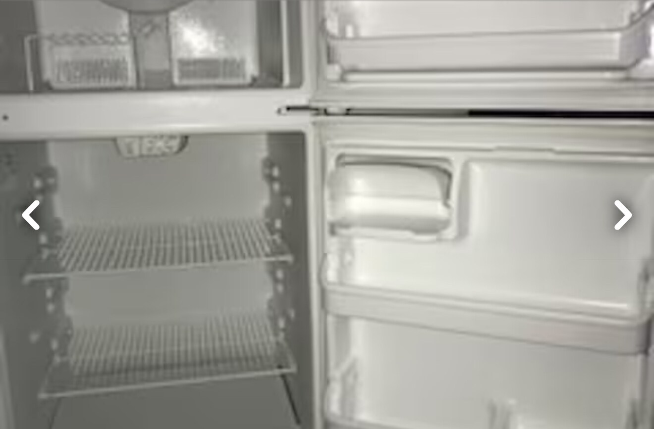Deforst free Refrigerator - 26 Rochester St