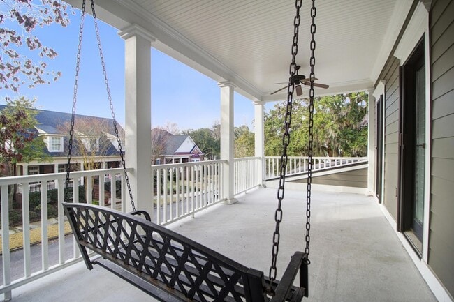 Building Photo - 612 Daggett St