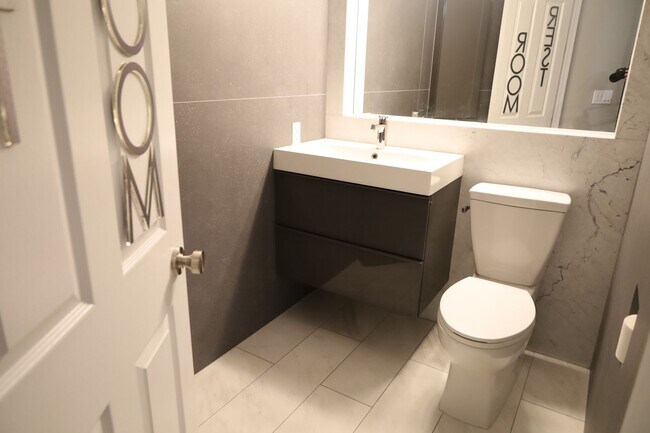 Building Photo - Fully Upgraded 5 Bedroom 4.5 Bathroom in Guard Gated Foothills Community!