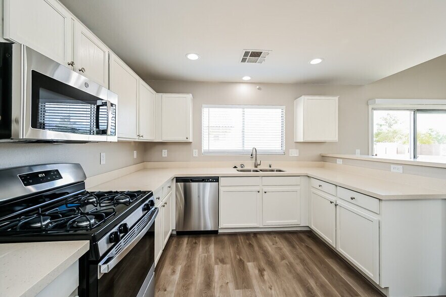Building Photo - 8361 S Charlton Valley Ct