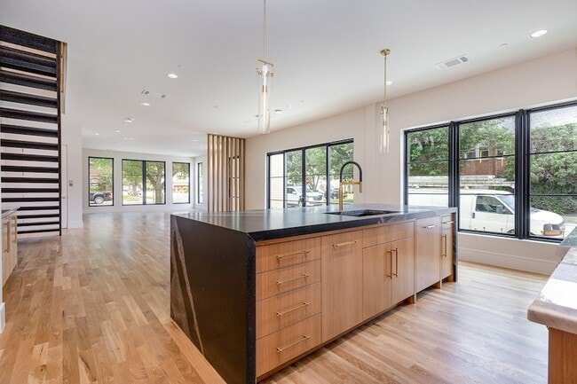 Building Photo - 4203 Normandy Ave