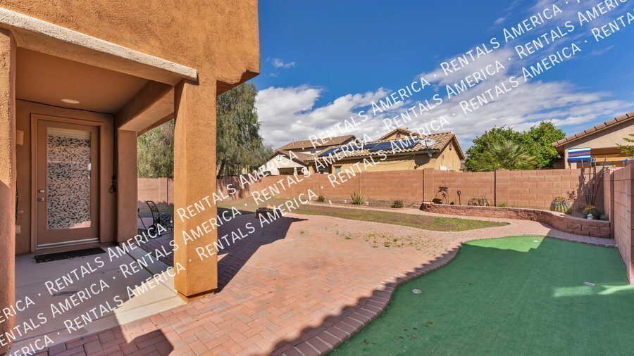 Building Photo - 56 W Camino Fuste