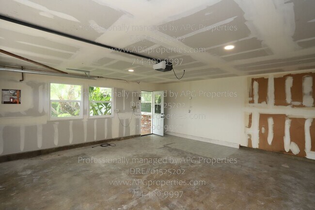 Building Photo - 829 N Elmwood St