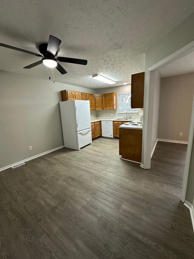 Building Photo - 2810 Duroc Dr