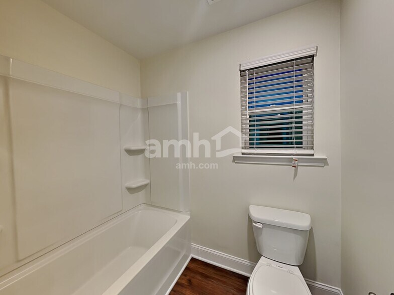 Building Photo - 363 Macroom Ct